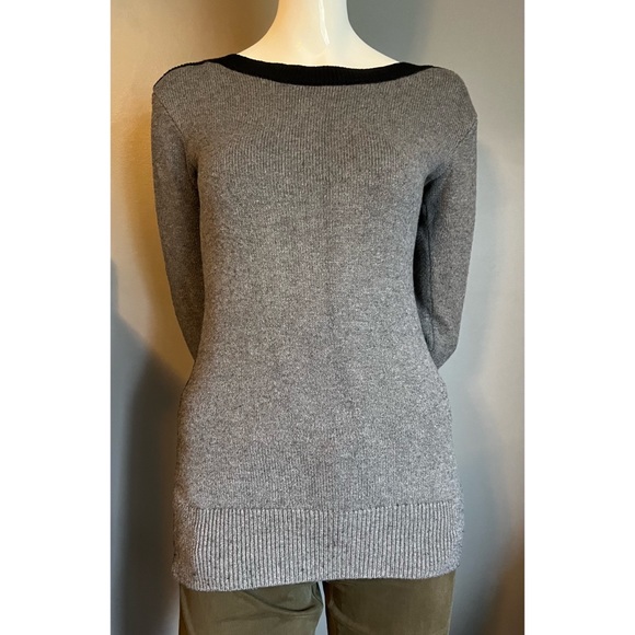 PattyBoutik : grey & black colorblock boatneck sweater - Picture 8 of 15